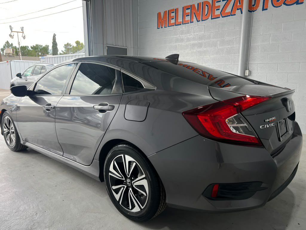 Used 2017 Honda Civic EX-T image 3