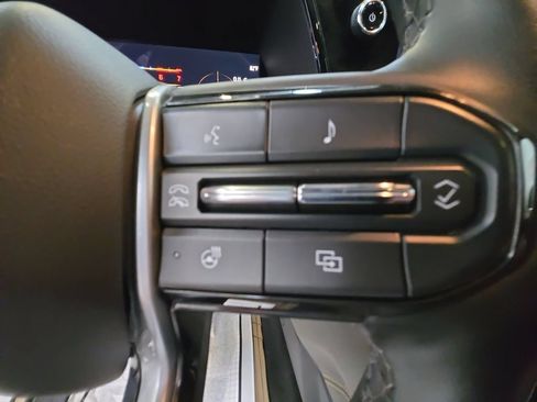 Certified 2024 Chevrolet Colorado ZR2 w/ ZR2 Convenience Package III AWD/4WD image 20