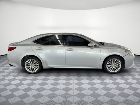Used 2013 Lexus ES 350 w/ Luxury Pkg FWD image 8