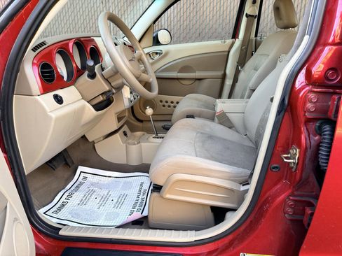 Used 2006 Chrysler PT Cruiser Touring image 9