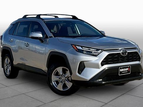 Used 2023 Toyota RAV4 XLE w/ Convenience Package FWD image 4