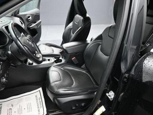 Used 2019 Jeep Cherokee Limited AWD/4WD image 14
