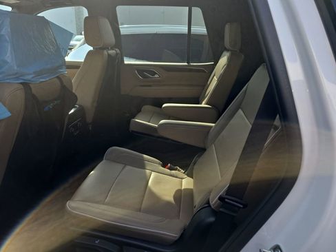 Used 2024 Chevrolet Tahoe Premier w/ Premium Package image 12