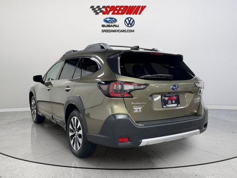 Used 2023 Subaru Outback Touring image 5