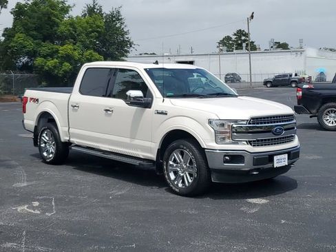 Used 2019 Ford F150 Lariat w/ Equipment Group 502A Luxury AWD/4WD image 34