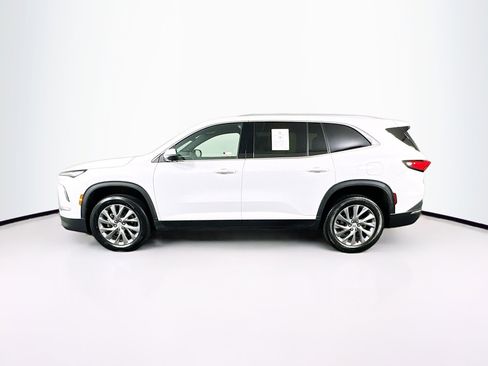 Used 2025 Buick Enclave Preferred image 4