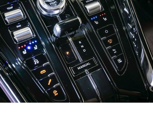 New 2024 Aston Martin DB12 Coupe image 38