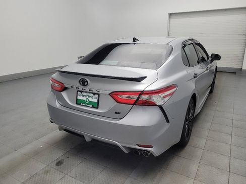 Used 2020 Toyota Camry SE image 9