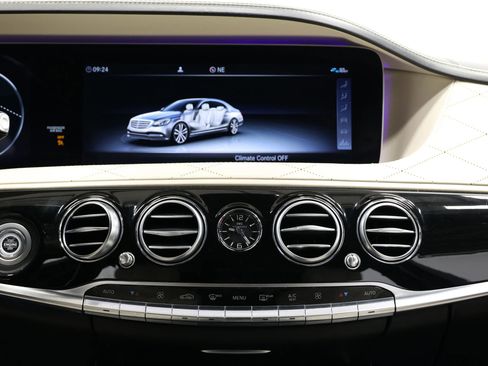 Used 2018 Mercedes-Benz Maybach S 560 4MATIC image 29
