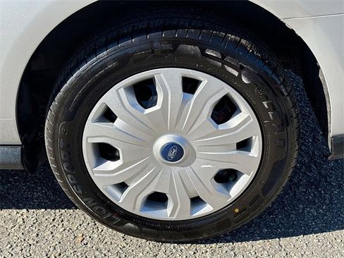 Used 2021 Ford Transit Connect XLT image 14