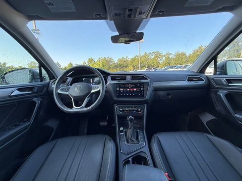 Used 2023 Volkswagen Tiguan SE FWD image 18