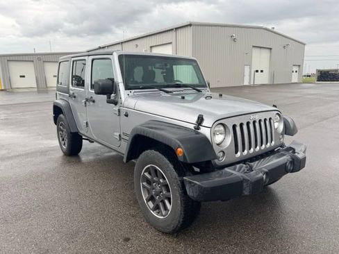 Used 2017 Jeep Wrangler Unlimited Sport w/ Quick Order Package 24S AWD/4WD image 3