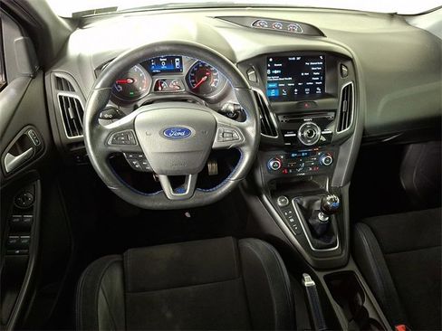 Used 2017 Ford Focus RS image 2