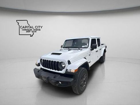 New 2026 Jeep Gladiator Sport AWD/4WD image 4