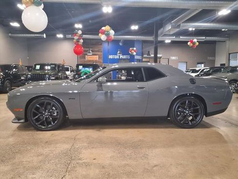 Used 2023 Dodge Challenger R/T w/ Blacktop Package image 5