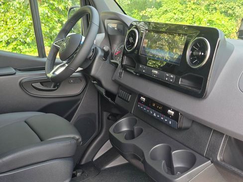New 2026 Mercedes-Benz Sprinter 2500 image 25