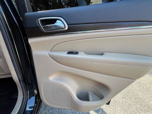 Used 2014 Jeep Grand Cherokee Limited AWD/4WD image 44