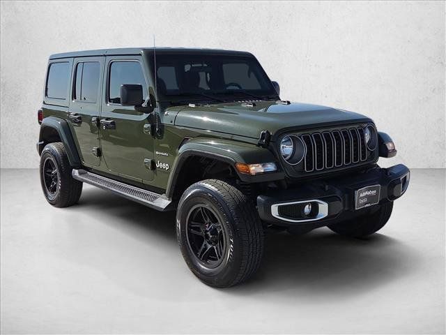 Used 2021 Jeep Wrangler Unlimited Sahara AWD/4WD image 3