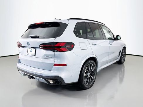 New 2026 BMW X5 xDrive50e w/ M Sport Package AWD/4WD image 7