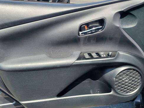 Used 2021 Toyota Prius Prime XLE FWD image 19