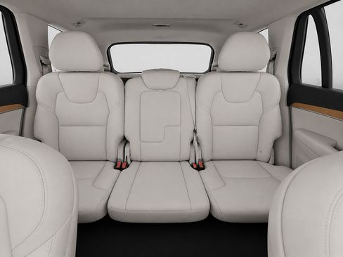 Used 2022 Volvo XC90 T5 Momentum w/ Climate Package FWD image 11