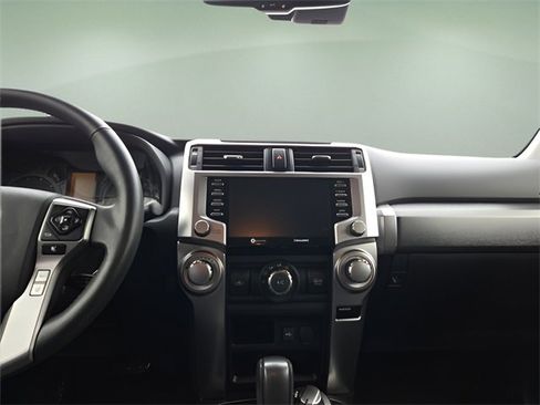 Used 2020 Toyota 4Runner SR5 image 11