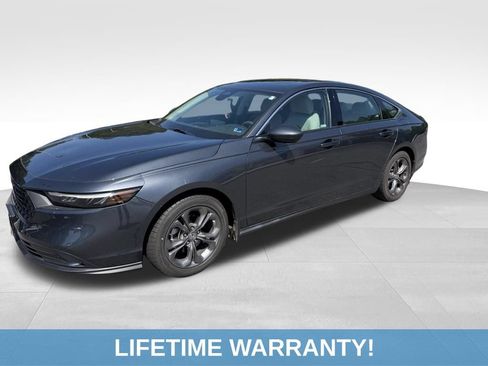 Used 2023 Honda Accord EX image 3