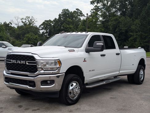 Used 2024 RAM 3500 Big Horn AWD/4WD image 5