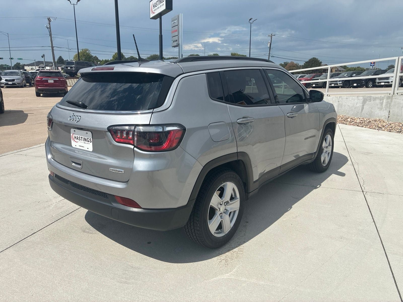 Used 2022 Jeep Compass Latitude w/ Convenience Group FWD image 5