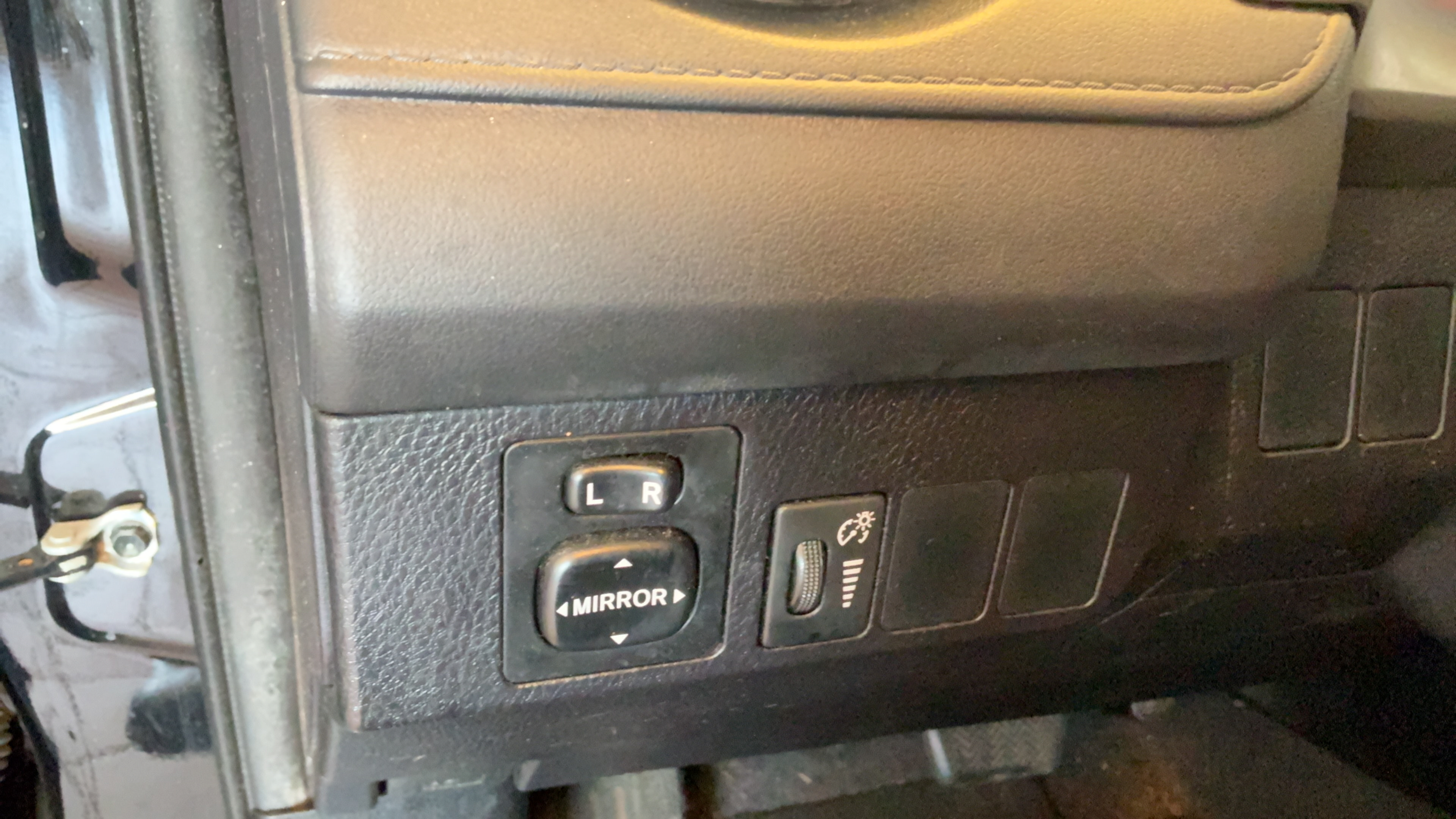 Used 2016 Toyota RAV4 LE FWD image 13