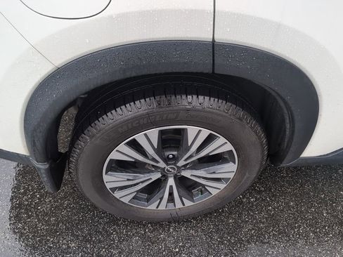 Used 2023 Nissan Rogue SV w/ SV Premium B Package image 10