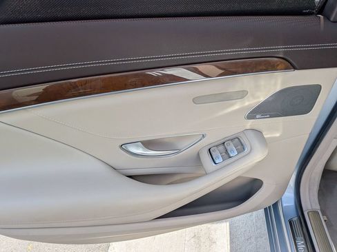 Used 2015 Mercedes-Benz S 550 Sedan image 17