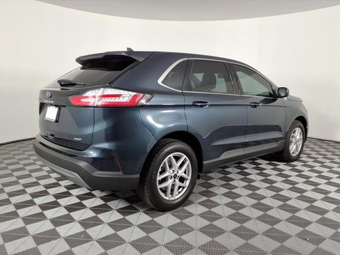 Used 2024 Ford Edge SEL w/ Convenience Package image 4