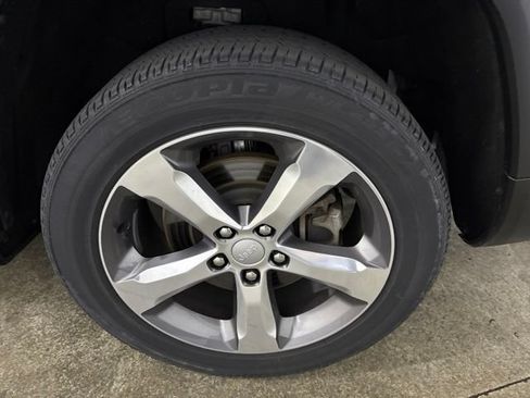 Used 2021 Jeep Grand Cherokee L Limited AWD/4WD image 9