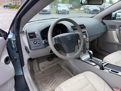 Used 2009 Volvo C70 T5 FWD image 13