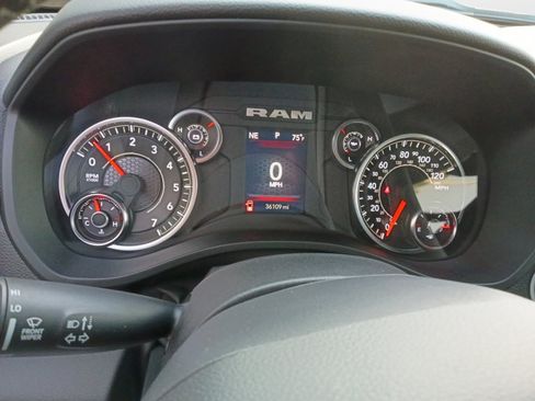 Used 2025 RAM 1500 Big Horn AWD/4WD image 14