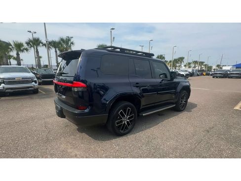 Used 2024 Lexus GX 550 w/ Accessory Package (31) AWD/4WD image 2