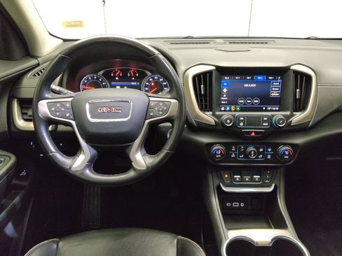 Used 2020 GMC Terrain Denali w/ Denali Premium Package FWD image 22