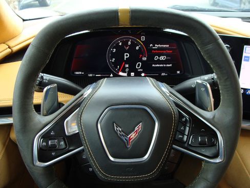 Used 2020 Chevrolet Corvette Stingray Premium Conv w/ 3LT Preferred Equipment Group RWD image 9