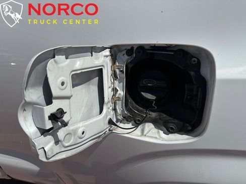 Used 2020 Toyota Tacoma SR image 12