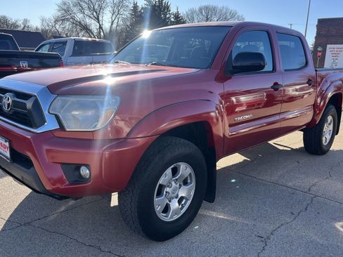 Used 2015 Toyota Tacoma 4x4 Double Cab w/ TRD Off-Road Package image 10