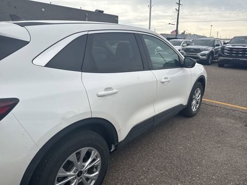 Used 2023 Ford Escape Active image 9