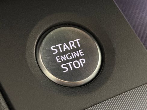 Used 2023 Audi Q5 2.0T Prestige w/ Prestige Package AWD/4WD image 22