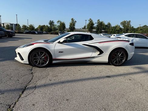 Used 2023 Chevrolet Corvette Stingray Premium Conv w/ Z51 Performance Package RWD image 4