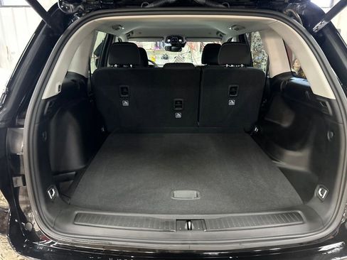 Certified 2023 Jeep Grand Cherokee Laredo w/ Luxury Tech Group I image 26