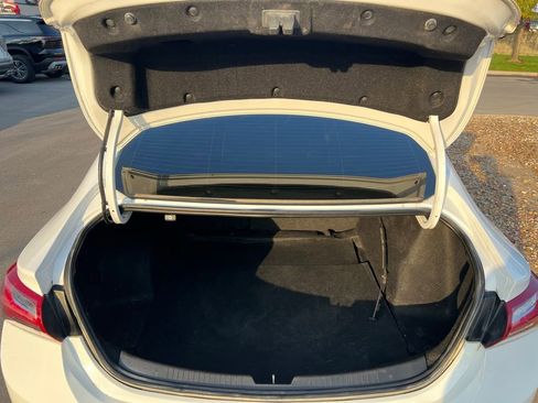 Used 2019 Chevrolet Malibu LT image 22