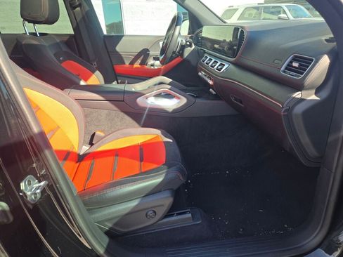 Used 2025 Mercedes-Benz GLE 53 AMG 4MATIC image 6