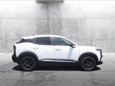 New 2026 Nissan Kicks SV FWD image 5