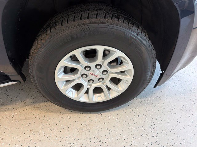 Used 2018 GMC Yukon SLT AWD/4WD image 11