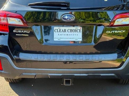 Used 2018 Subaru Outback 2.5i Premium AWD/4WD image 4